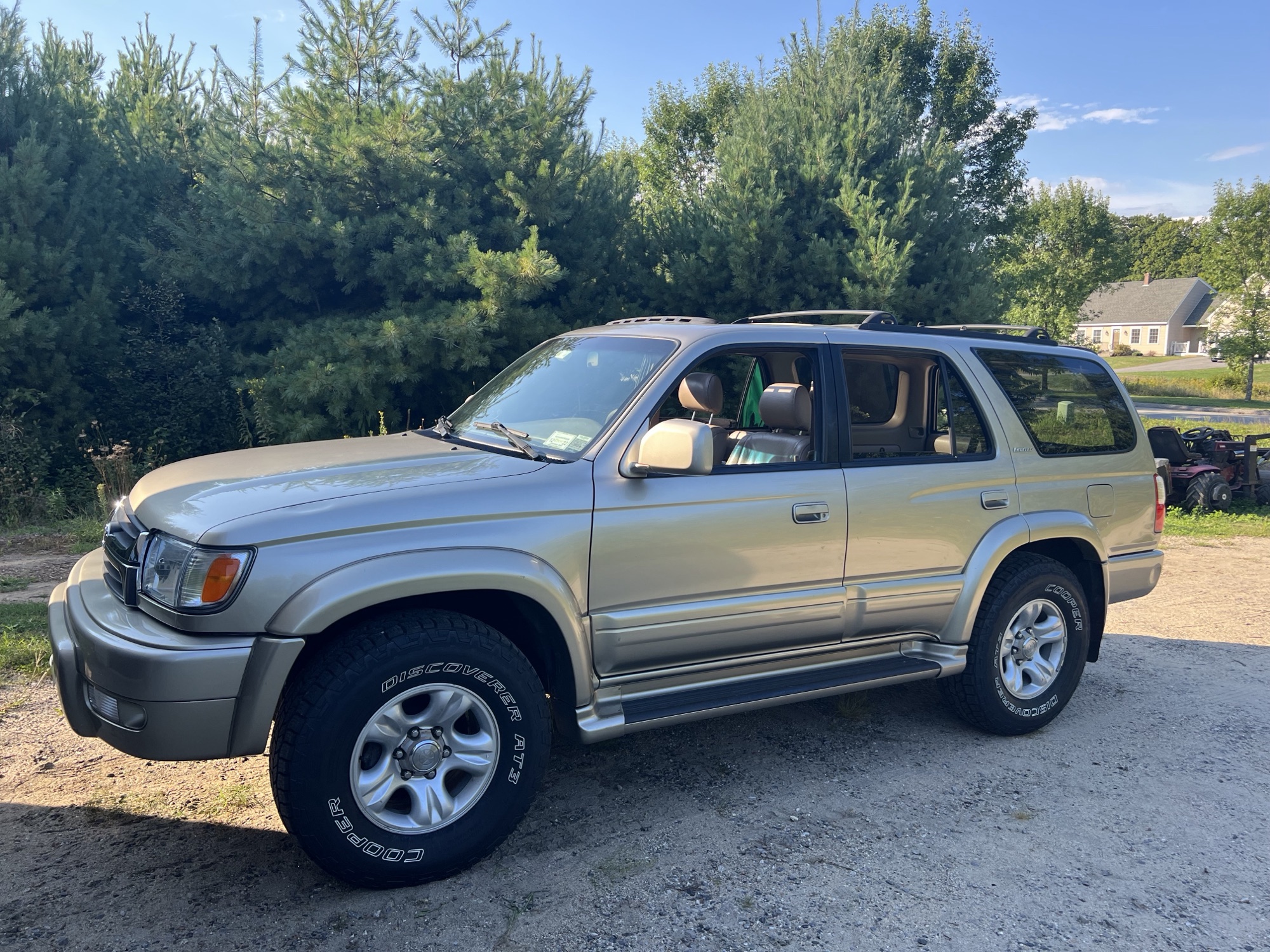 Front three-quarter in countryside